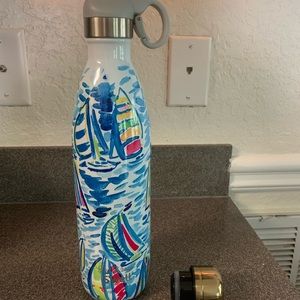 EUC Lilly Pulitzer XL S’well Bottle in Sailboats!